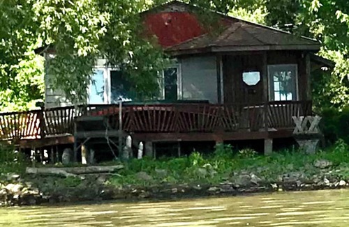 Richfield Springs Cabin | The Eagles Nest A Charming 4-bedroom cabin on Lake Canadarago