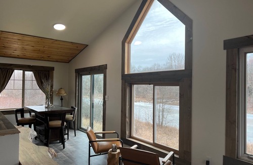 Hannibal Cabin | The Eagle’s Nest perched above the Jump River!