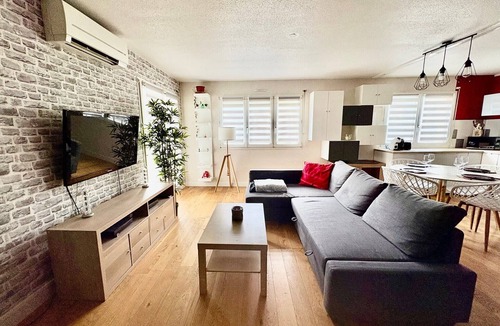 Illkirch-Graffenstaden Apartment | The Echevins' Jewel, a peaceful stay in Illkirch