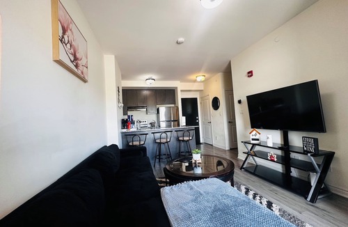 Brampton Condo | The Ecstatic Joy of Heaven