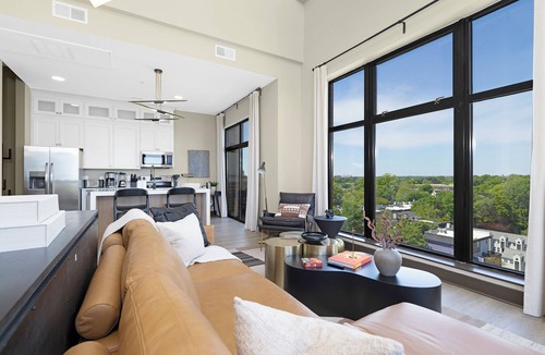 Fourth Ward Condo | THE EIGHTH Walkable Penthouse in Fourth Ward