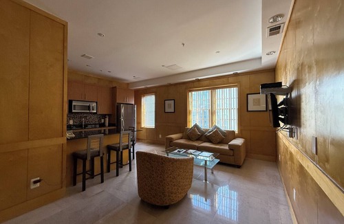 Mount Vernon Square Apartment | The Eldon Luxury Suites
