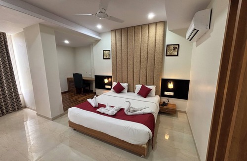 Chittorgarh Hotel | The Elegance Resort