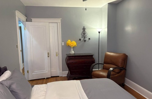Northwest Hotel | The Elegant Spring House Loft