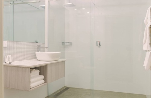 Devonport Hotel | The Elimatta Hotel
