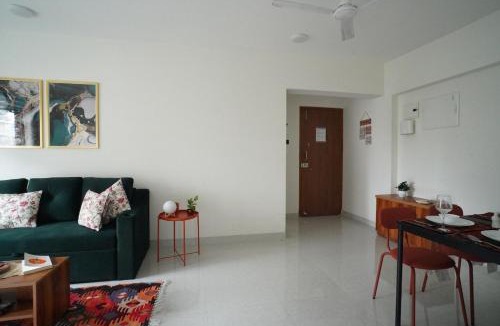 Santacruz Apartment | The Emerald Bloom, 2BHK Apt near Airport,Bkc&NMACC