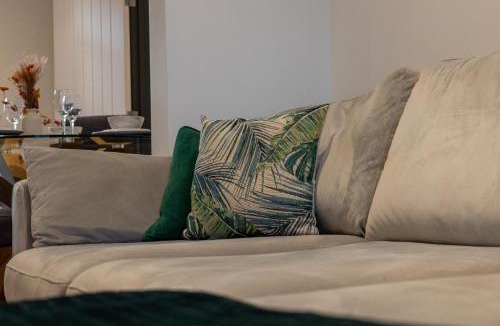 Giltbrook Apartment | The Emerald Lodge