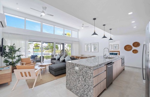 Rio Seco Condo | The Enclave