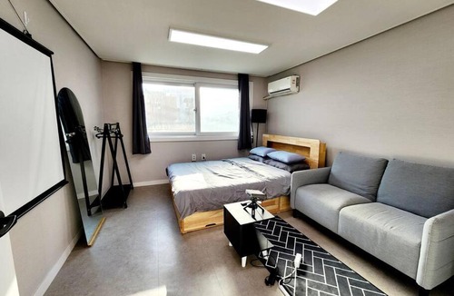 Mangwon-dong Apartment | The Enough