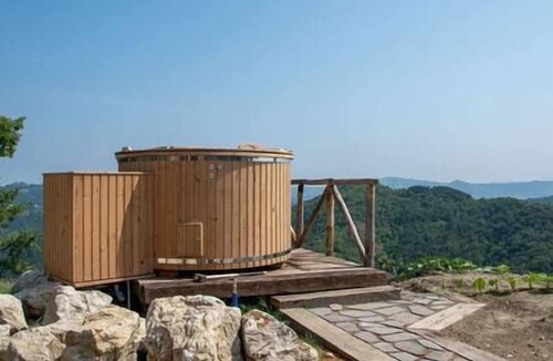 Mercato Saraceno House | the entire structure haystack