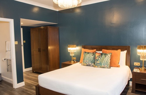 Eton Hotel | The Eton Mess