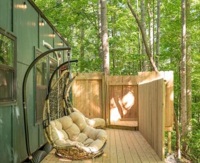 Sylva Apartment | The Evergreen - Serene, Romantic Getaway, Outdoor Shower, and Hiking