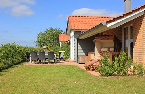 Kosel House | The exclusive "Windrose" vacation home is ideal for a family of 6 or a couple of friends and offers the chance to cool off on hot days at the nearby bathing area