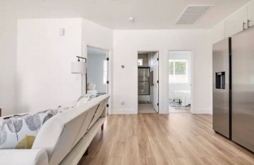 Sacramento House | The Experience