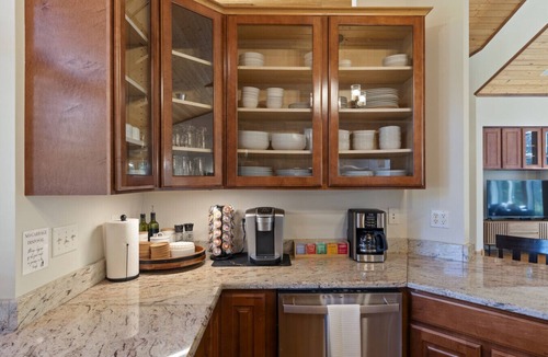 Breezy Point House | The Fairway Retreat: Spacious Family & Golf Getaway