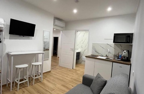 Rione Alto House | The Family Rooms, Rione alto, Zona ospedaliera