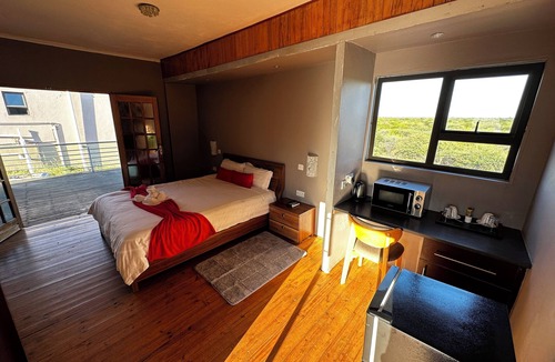 Serule Hotel | The Far Lobe
