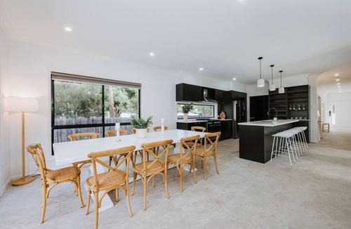 Central Mudgee House | The Farm Refined Country Retreat near Town Centre