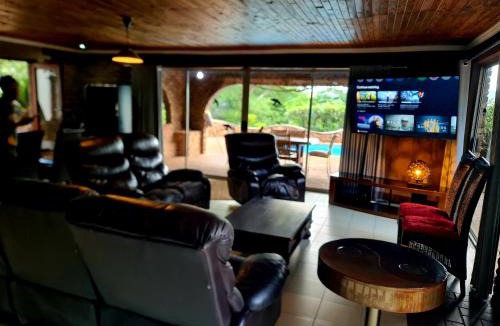 Hartbeespoort Apartment | The Farm