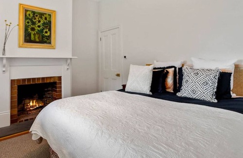 Ashton House | The Farmhouse at Putpa Yaki - Private Homestead - Pool Table