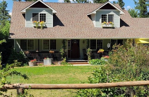 Victor House | The Farmhouse In The Mountains- Front Porch