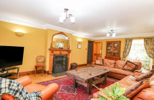 East Dereham House | The Firs