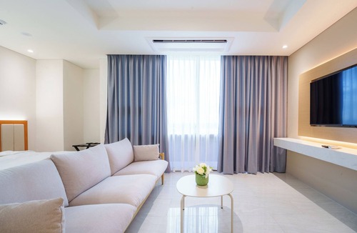 Clark Freeport Apartment | The First Clark Hotel & Residence