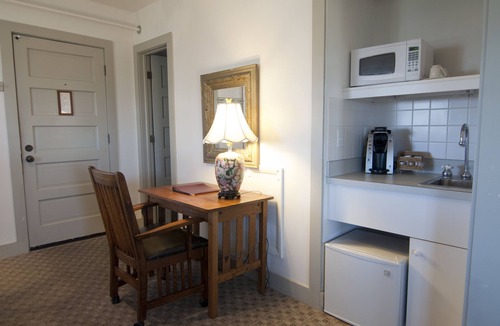 Nags Head Bed & Breakfast | The First Colony Inn