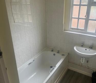 Cople Bed & Breakfast | The Five Bells