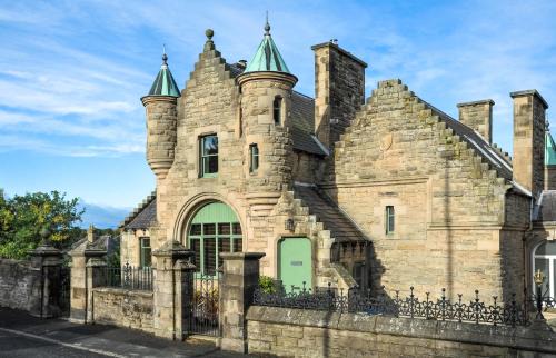 Selkirk House | The Five Turrets