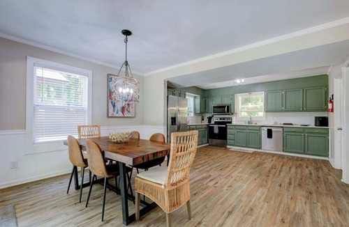 Newnan House | The Flagship Executive Estate. A 3BR/3BA premier oasis on 11 private acres. Minutes to Piedmont Hospital & Film Studios. Gourmet kitchen, private lake fishing & 5-star seclusion. Perfect for MTR & professional stays.