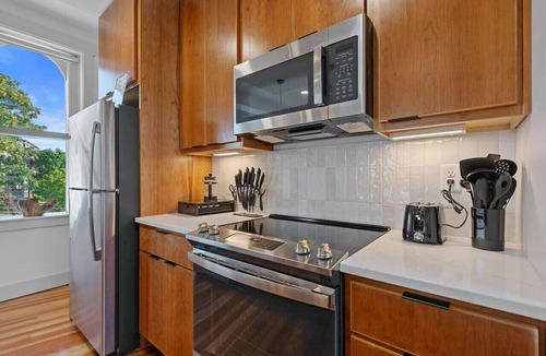 Mount Auburn Apartment | The Flatiron | Views & Design| Near to ALL