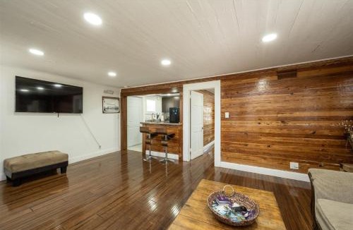 Meadows House | The Fleming Suite