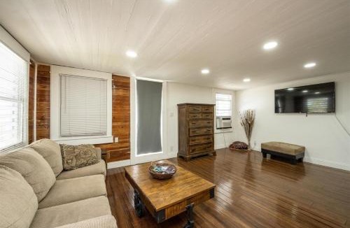Meadows House | The Fleming Suite
