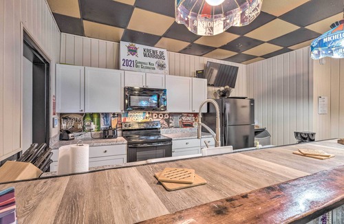 Pensacola House | 'The Float Yard' Pensacola Home w/Pool Table