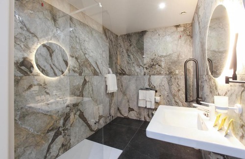 Carrobbio Hotel | The FLOOR