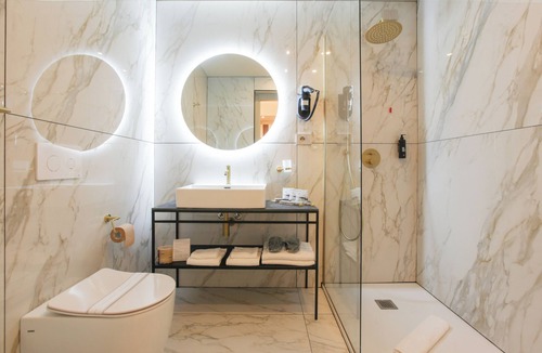Carrobbio Hotel | THE FLOOR