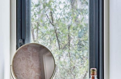 Lynn Apartment | The Forest Door - Studio Suite in Stone Cottage
