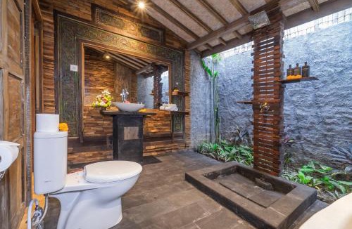 Kedewatan Villa | The Forest Villa Ubud