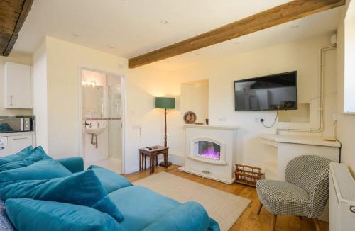 Newton St Loe House | The Forge 17th Century Home in Village near Bath