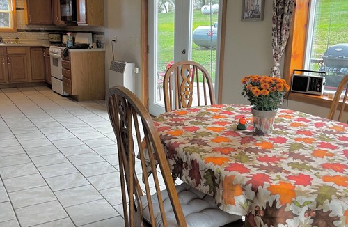 Hixton House | The Fox Den Guesthouse, enjoy beautiful WI countryside yet just 3 miles to I94!