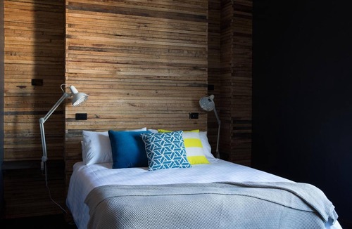 Adelaide Central Business District Hotel | The Franklin Hotel
