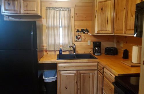 Genoa Ski Chalet | The Frontier - An Amish Built Deluxe Cabin