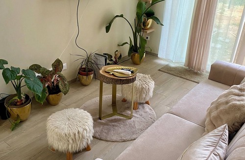 Saint Germain les Arpajon House | The gold house