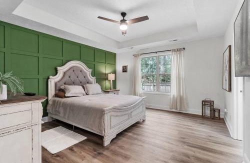 Clarksville House | The Gate 4 Getaway!