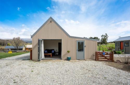 Alexandra House | The Gate Keepers Cottage - Alexandra Cottage