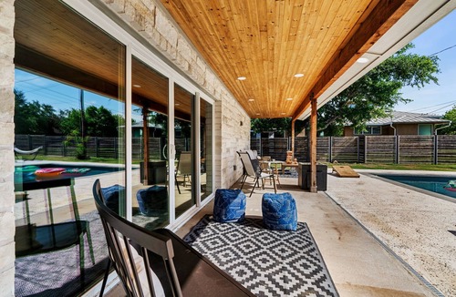 McNeil House | The Gateway 6BED 2 Houses GameRoom Pool