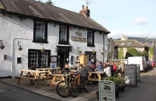 Castleton Hotel | The George Inn