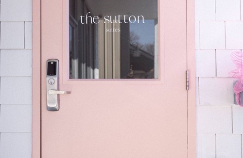 Sitka Apartment | The Georgie Studio/1Bath Located in the heart of Downtown