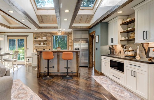 Woodland Park Cabin | The GLEN -Private 7 Acre Retreat 2 Cabins Spa Sauna -Renewal in God's Creation.
